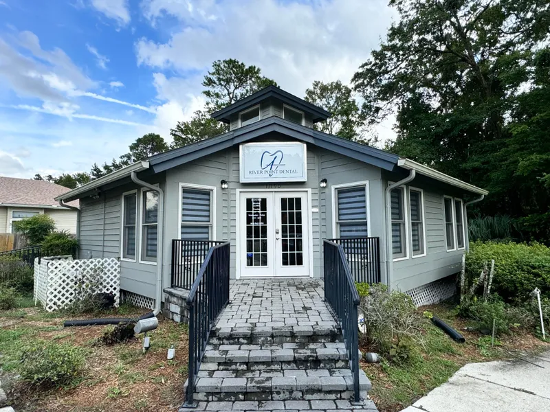 River Point Dental office exterior